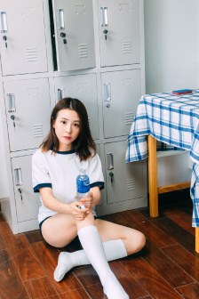 使劲抬东西突然腰猛然一疼